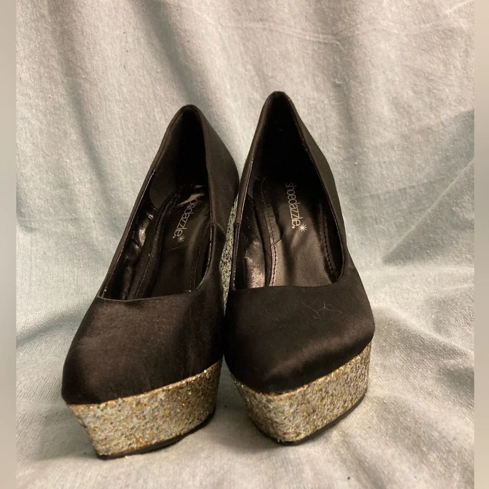 Shoedazzle Black and Silver Retro Platform Heels Metallic Glitter 6 US/36 EU